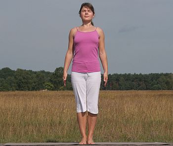 Yoga-Übung Tadasana-Berg Yoga-Übung Tadasana-Berg