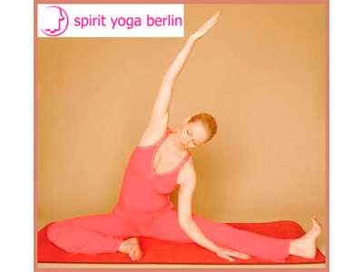 Yoga-fuer-Schwangere-Kopf-zum-Knie