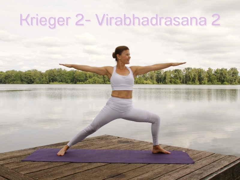 Yoga Übung – Virabhadrasana 2 – Held 2 – Krieger 2