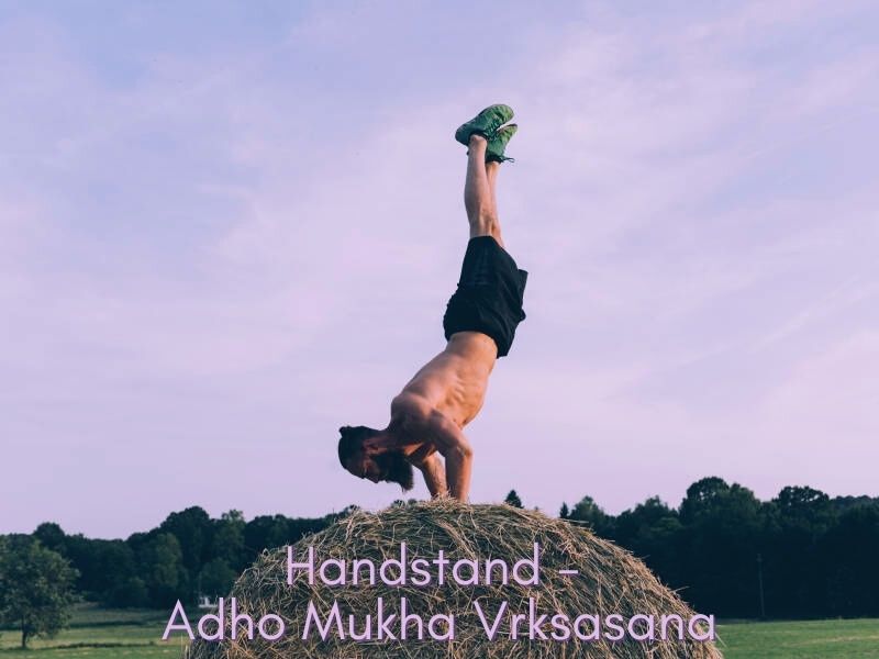 Yoga-Uebung Handstand